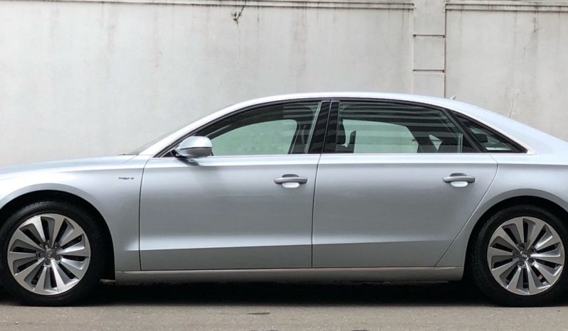 Audi A8 -L full