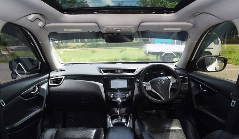 Nissan X-Trail full