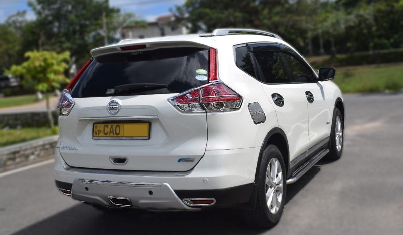 Nissan X-Trail full