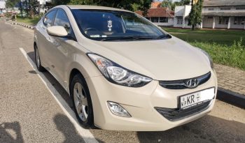 Hyundai Elantra full