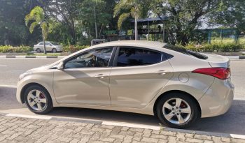 Hyundai Elantra full