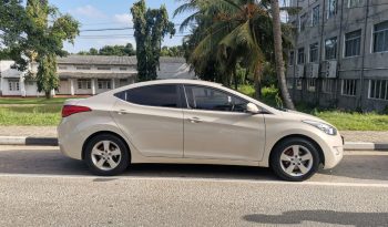 Hyundai Elantra full