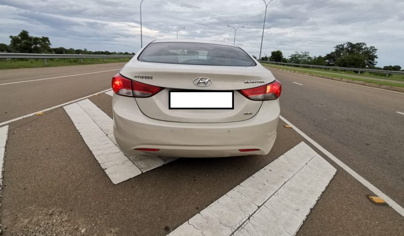 Hyundai Elantra full